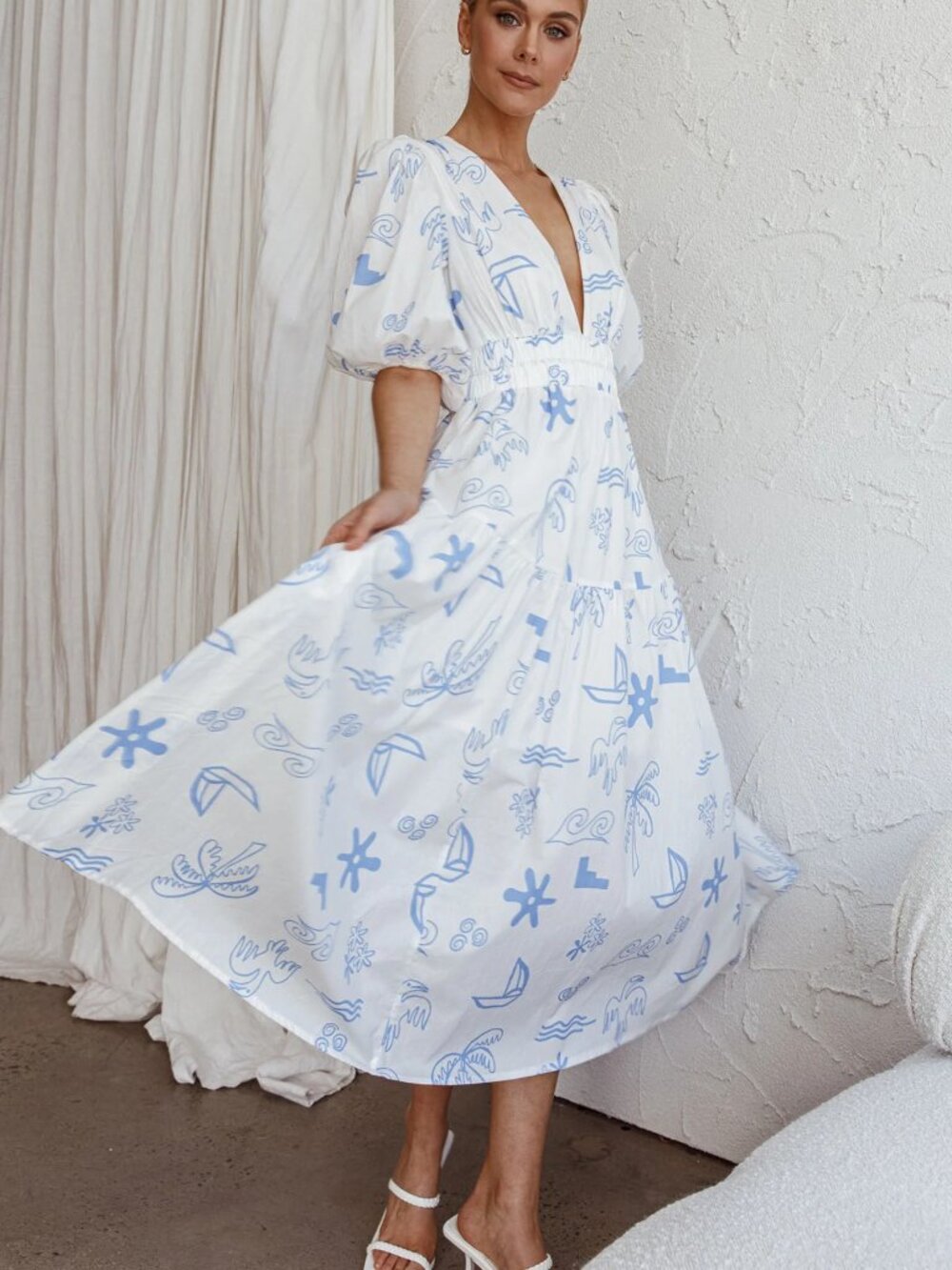 Selfie Leslie Summer Land V-Neckline Midi Dress US Size 6 - Picture 3 of 3
